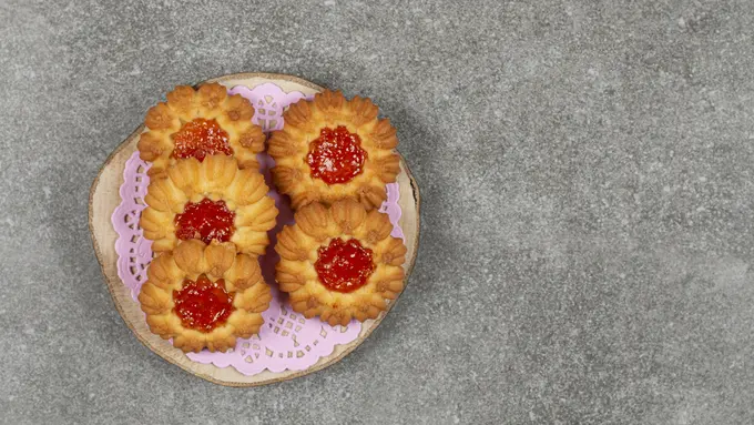 resep kue kering selai stroberi