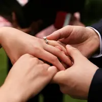 Ilustrasi bertunangan, pertunangan, tukar cincin. (Image by freepic.diller on Freepik)