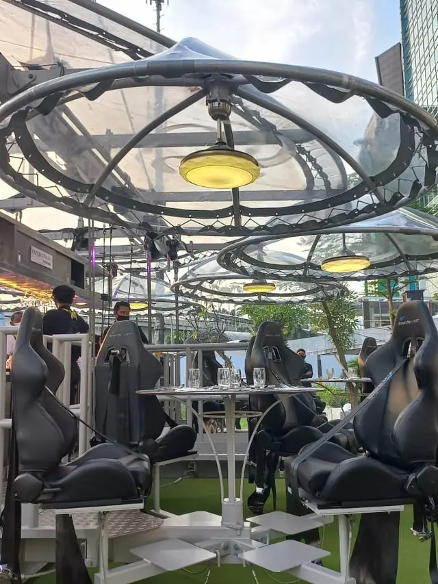 Makan Malam Sambil Memacu Adrenalin di Lounge in The Sky, Layakkah Dicoba?
