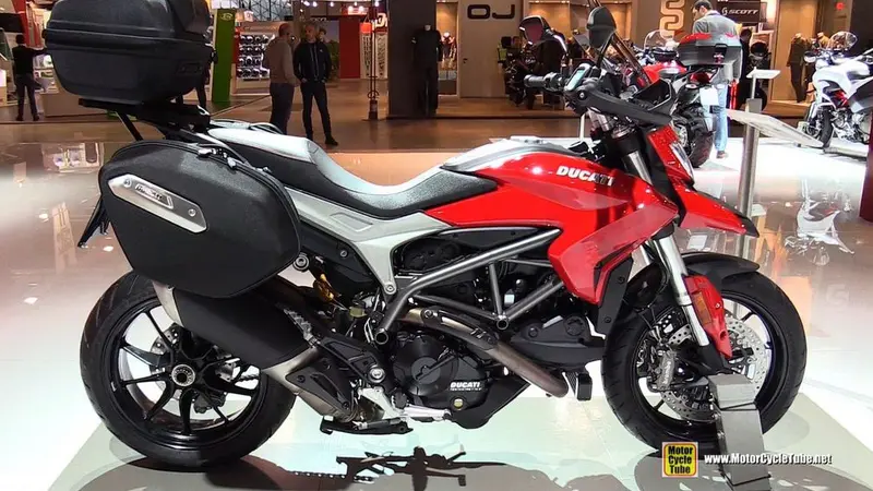 Ducati Hyperstrada 939