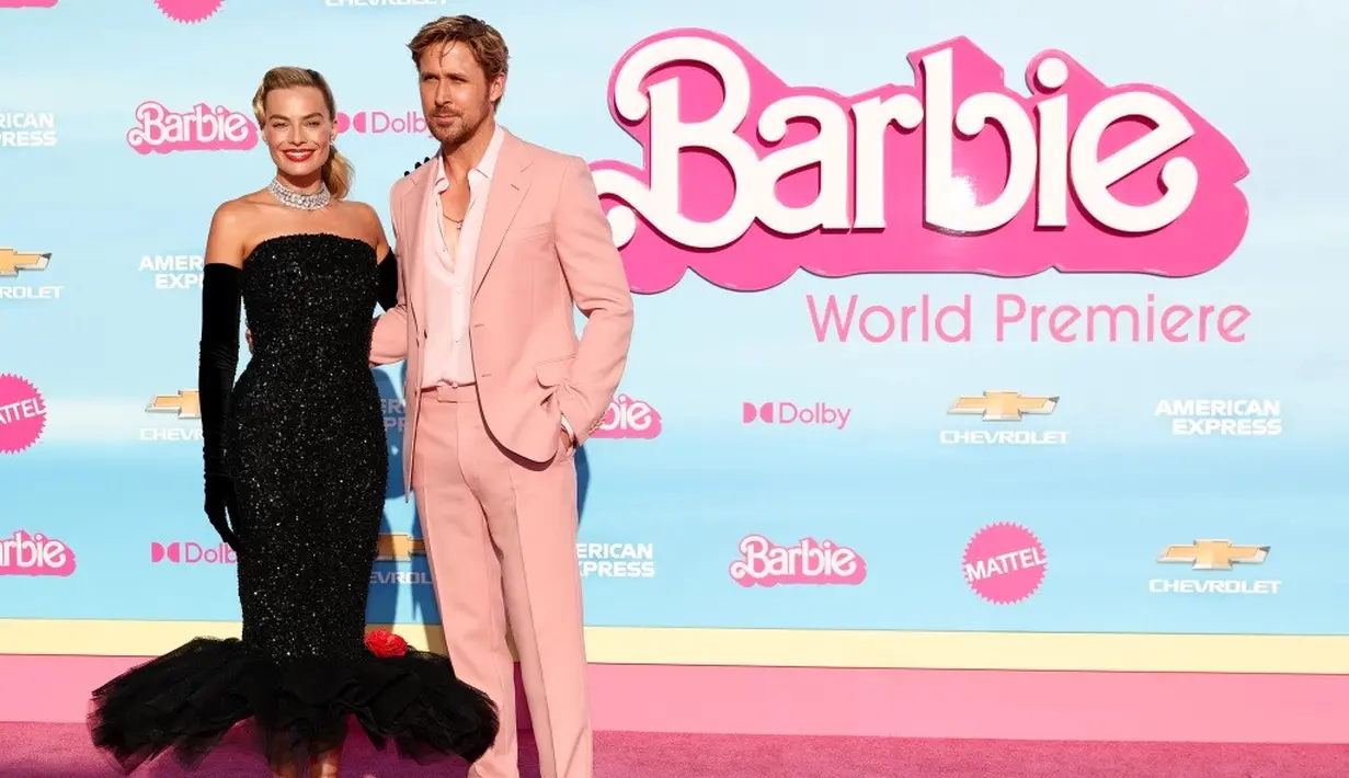 Sedangkan Billie Eilish dan Dua Lipa menjadi bagian dari soundtrack film ini, yang juga tampak menghadiri Shrine Auditorium. Foto: Instagram.