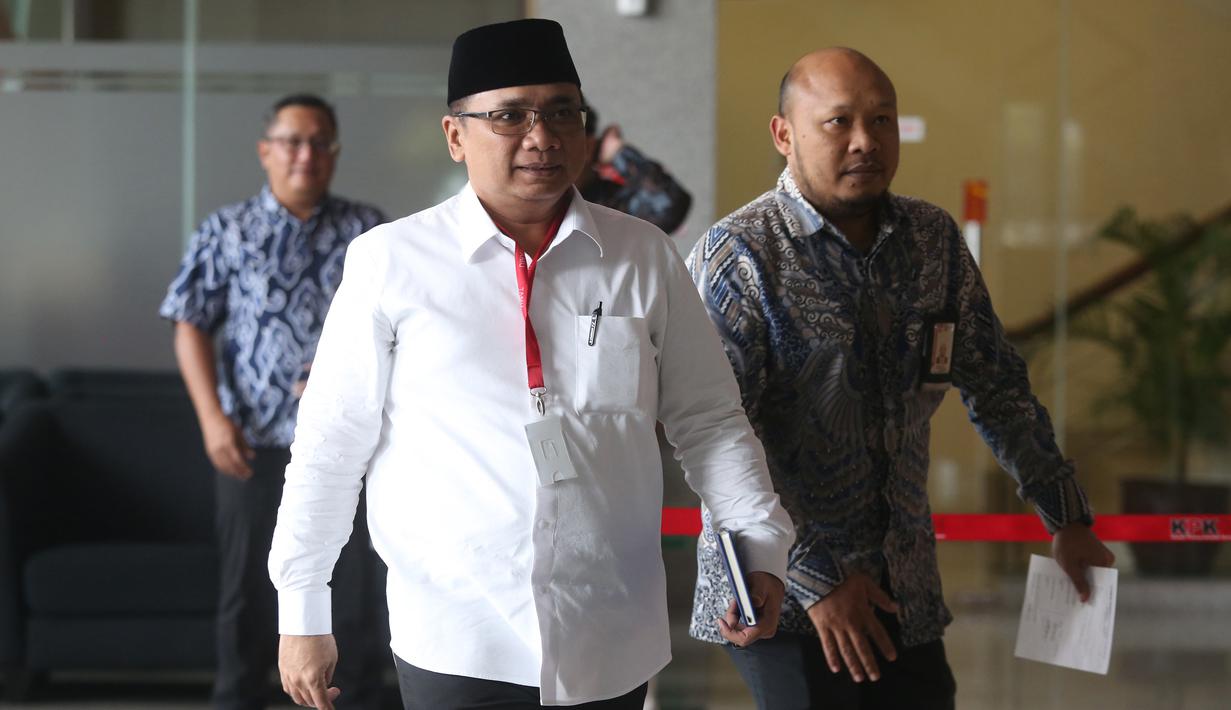 Kasus ini bermula dari pembagian kuota haji tambahan yang tidak sesuai aturan Undang-Undang. Tampak dalam foto, tersangka kasus dugaan korupsi kuota haji, Yaqut Cholil Qoumas bersiap menjalani pemeriksaan di Gedung Merah Putih Komisi Pemberantasan Korupsi (KPK), Jakarta, Jumat (30/1/2026). (merdeka.com/Arie Basuki)