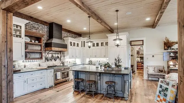 [Bintang] Rumah Miley Cyrus, Terasa Tinggal di Kampung