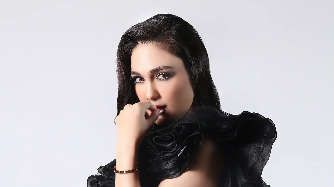 Luna Maya