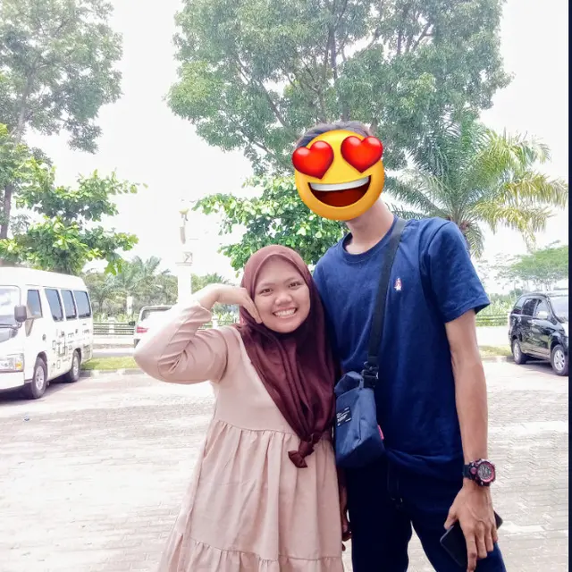 6 Potret Cewek Punya Pacar Tinggi Ini Curi Perhatian, Jadi Mudah