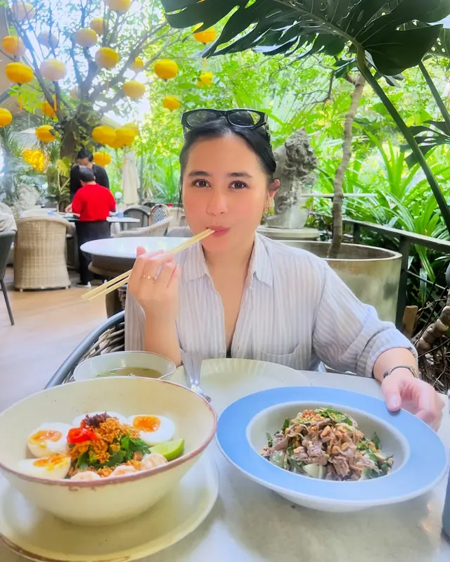 7 Potret Prilly Latuconsina & Omara Esteghlal liburan romantis 10 hari ala backpacker, resmi go publik