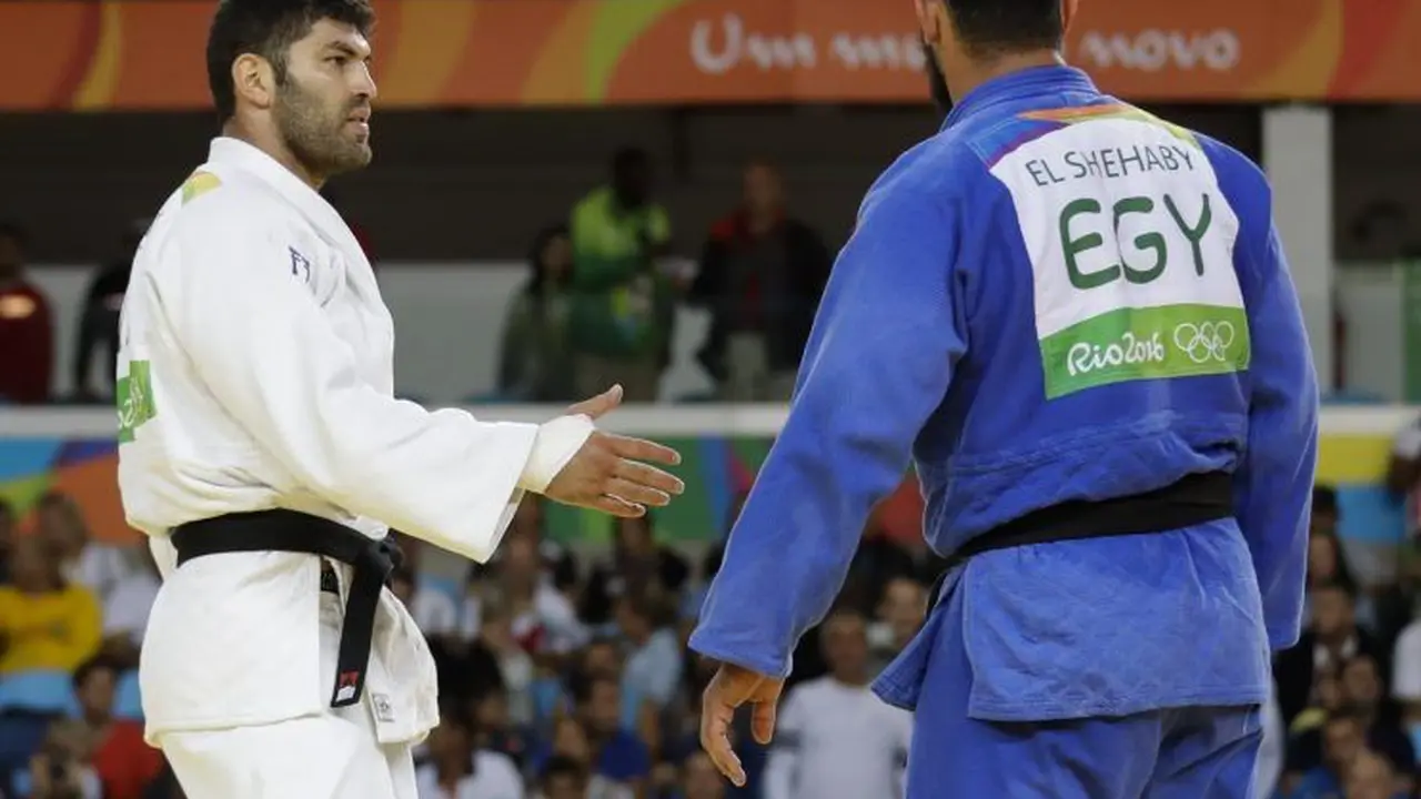 Pejudo Mesir Tolak Uluran Tangan Atlet Israel