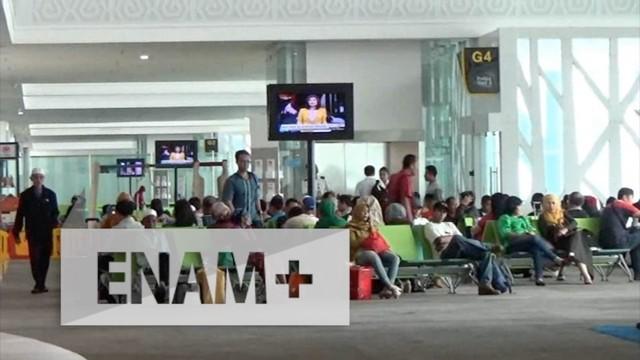 19 rute penerbangan Penerbangan Maskapai Lion Air di bandara Sepinggan Balikpapan Kalimantan Timur mengalami Delay, penumpang menunggu 6 jam. bahkan beberapa penumpang rela menginap di bandara.