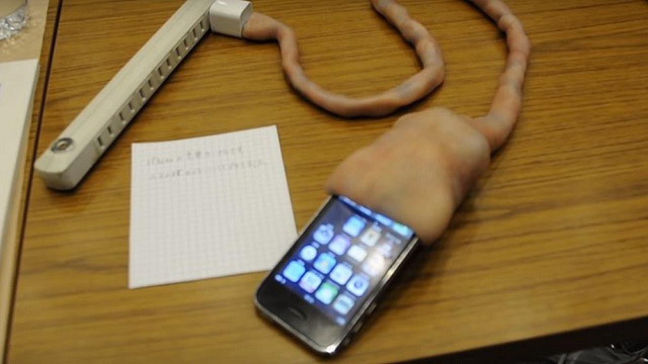 Charger buatan Mio Izawa