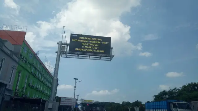 Pemberitahuan jalan tol