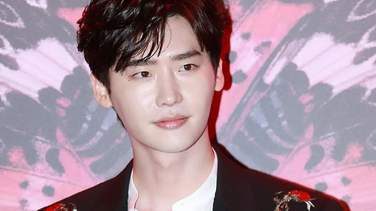 Lee Jong Suk