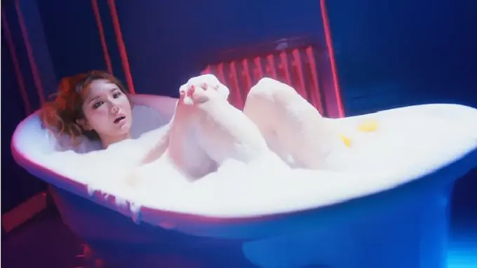 [Bintang] Seksinya Para Personel EXID Jadi Pelayan Hotel