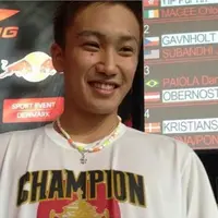 Siapa sih Kenyo Momota?