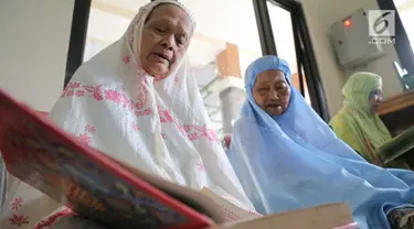 Ramadan menjadi sarana untuk mendekatkan diri pada sang pencipta. Begitu juga dengan para lansia di Panti Sosial ini. 