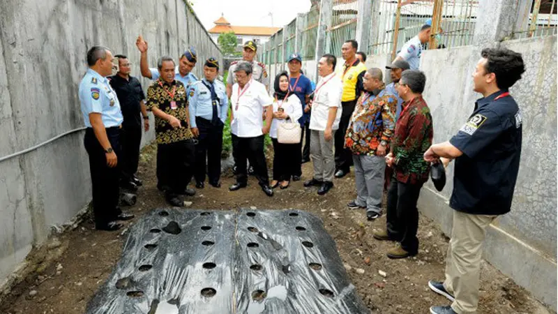 Empat tahanan warga negara asing (WNA) binaan dengan kasus narkotika melarikan diri dari Lapas Klas IIA Kerobokan, Badung Bali. 