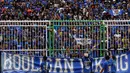 Ribuan suporter tim Maung Bandung memadati tribun Stadion Galuh Ciamis untuk menyaksikan laga antara Persib melawan PSGC, Minggu (10/4/2016). Persib unggul 5-1 atas PSGC. (Liputan6.com/Helmi Fithriansyah)