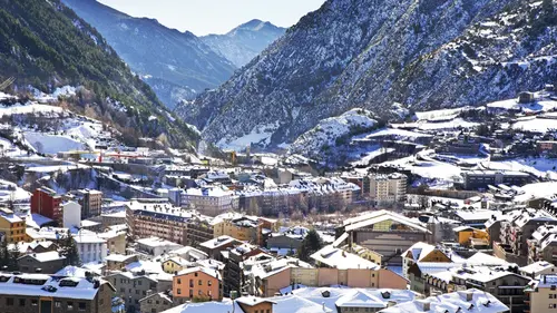 6 Fakta Menarik Andorra, Kerajaan Kecil Eropa di Pegunungan Pyrenees -  Lifestyle Liputan6.com