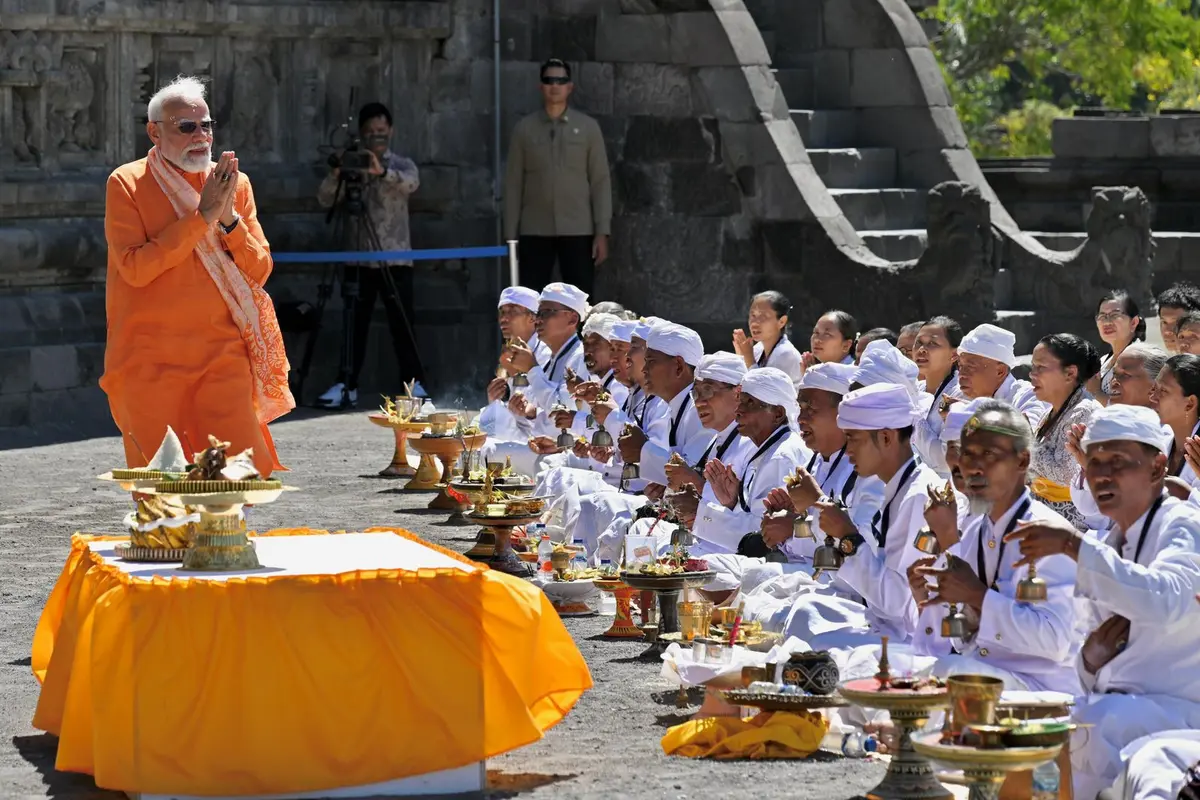 PM India Narendra Modi ibadah di Prambanan, Yogyakarta, Rabu (8/7/2026).