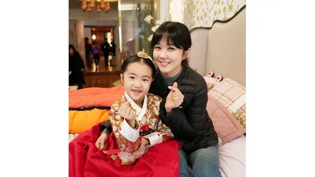 Digosipkan Akan Menikah dengan Kim Nam Gil, Ini 7 Pesona Jang Nara