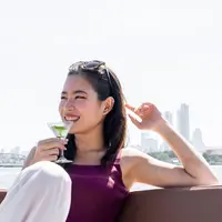 ilustrasi perempuan dewasa/Ann Rodchua/Shutterstock