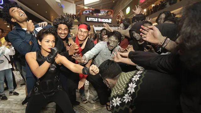 [Bintang] Nirina Zubir di 5 Cowok Jagoan