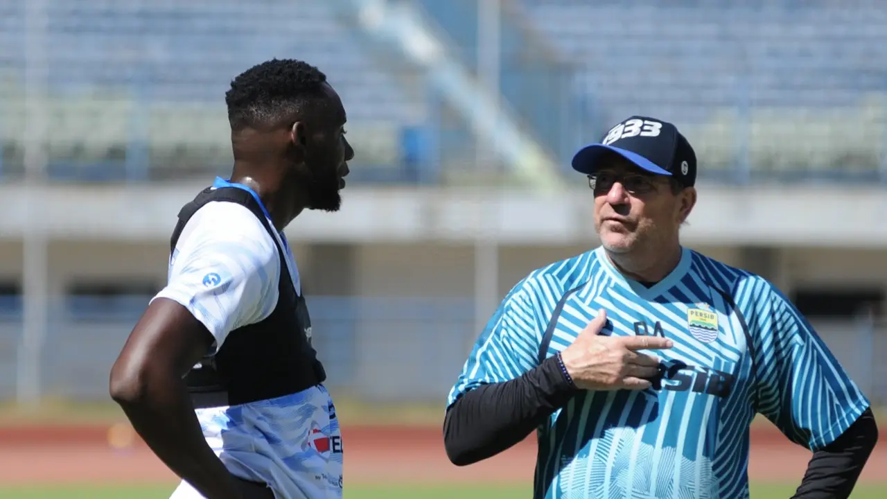 Persib Bandung, Robert Alberts, Geoffrey Castillion
