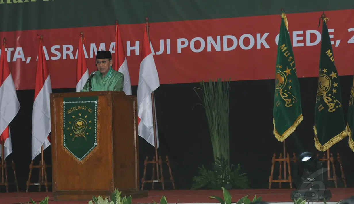 Wakil Presiden Boediono memberikan pidato sambutan pada acara Rakernas Muslimat NU di Asrama Haji, Pondok Gede, Jakarta, Rabu (28/5/14). (Liputan6.com/Herman Zakharia)