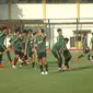 Sesi latihan Timnas U-23 di Stadion Universitas Negeri Yogyakarta (UNY), Sleman, Rabu (29/5/2019). (Bola.com/Vincentius Atmaja)