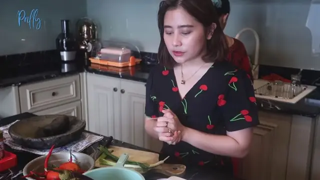 Miliki 2 Dapur, Ini 7 Penampakan Tempat Masak di Rumah Baru Prilly Latuconsina
