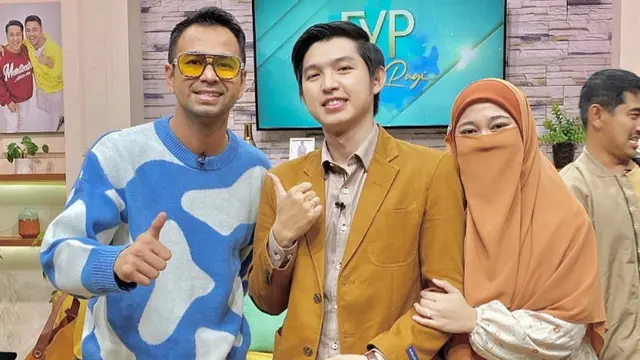 Potret Ustaz Dennis Lim, Netizen: Perpaduan Song Joong Ki dan Nicky Tirta