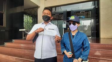 Korban pemerkosaan oleh WN Tiongkok dan pengacaranya, Prabowo, mendatangi Polda Metro Jaya