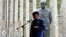 Ketua DPD Partai Demokrat, Nachrowi Ramli saat memimpin upacara Sumpah Pemuda di Tugu Proklamasi, Jakarta, Rabu (28/10). Peringatan Sumpah Pemuda mengusung tema "Selamatkan Anak Muda Indonesia dari Ancaman Bahaya Laten Narkoba". (Liputan6.com/Johan Tallo)