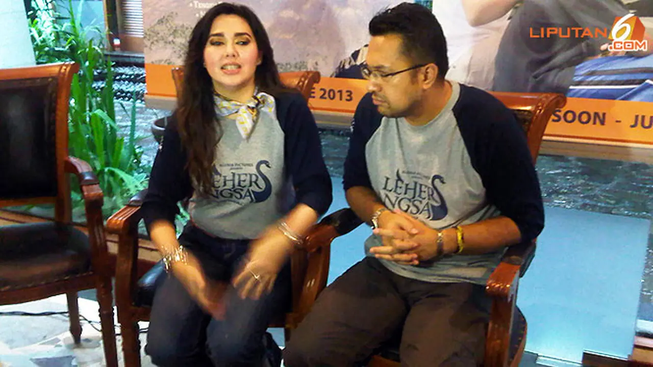 nia_sulkarnaen_dan_ari_sihasale_130113.j