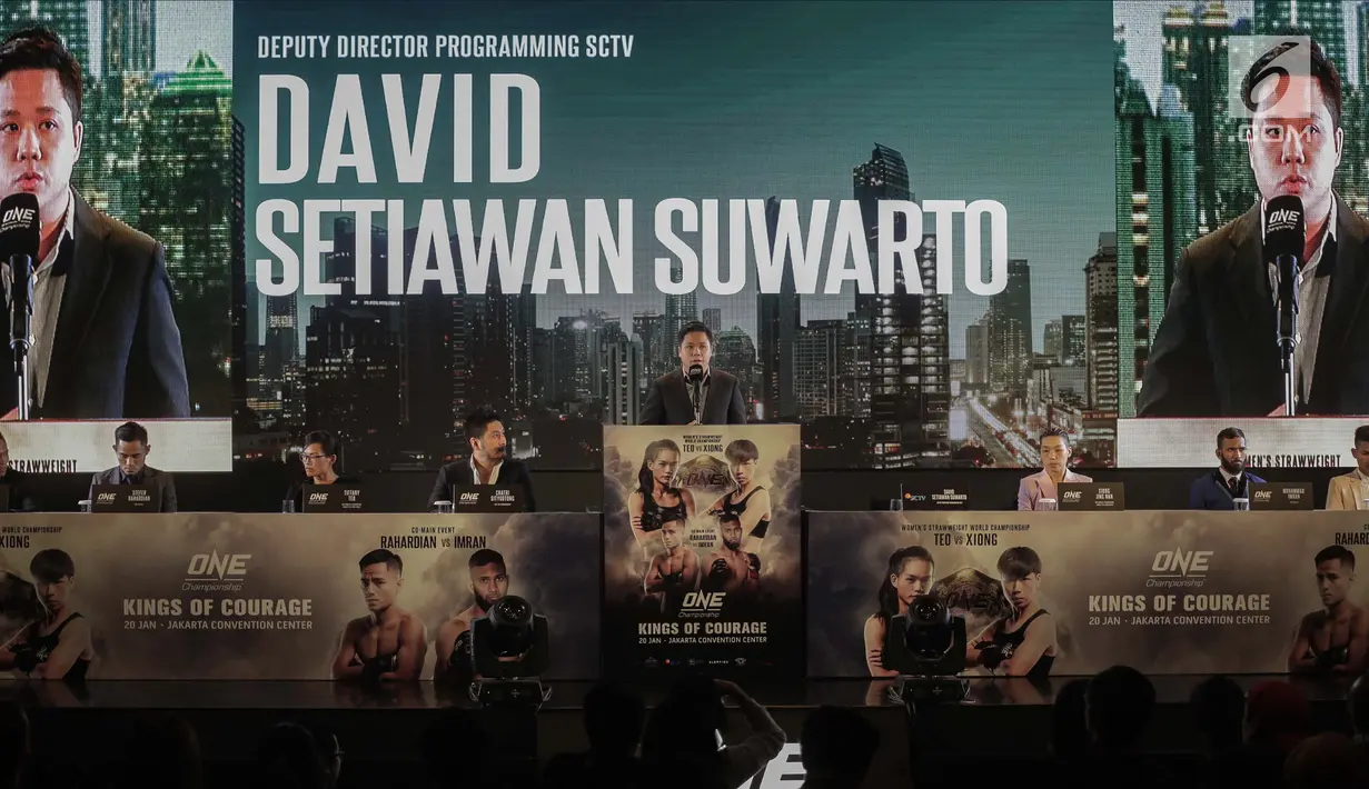 Deputi Direktur Program SCTV David Setiawan Suwarto hadir dalam konferensi pers ONE: Kings of Courage di Jakarta, Kamis (18/1). Pertandingan yang bertemakan 'King Of Courage' akan diselenggarakan 20 Januari 2018. (Liputan6.com/Faizal Fanani)