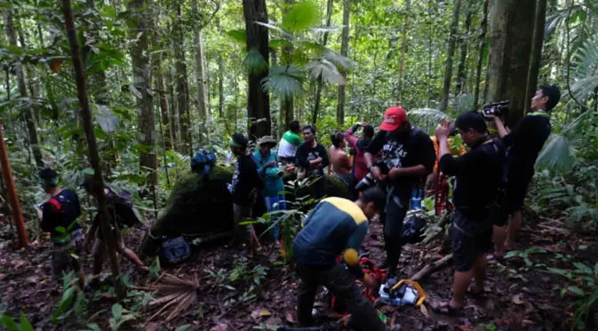 Tim Terios 7 Wonders Wonderful Moluccas bertandang ke Taman Nasional Aketajawe-Lolobata.