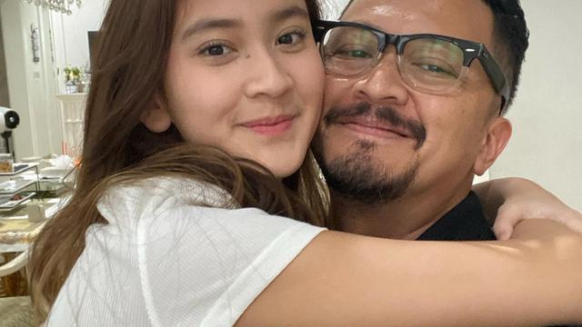 8 Momen Kompak Ferry Maryadi dan Anak Perempuannya, Jadi Sorotan Netizen