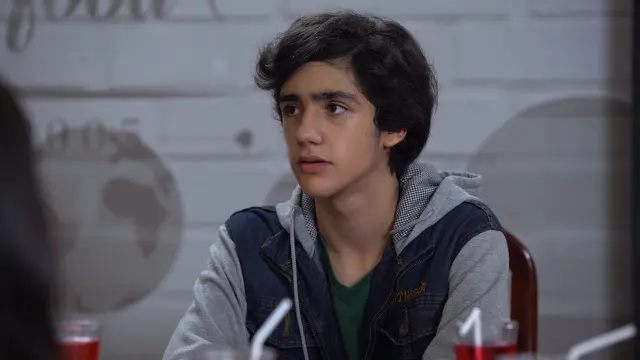 Mahluk Manis Dalam Bis