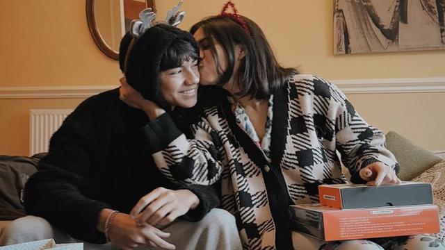 Perayaan Natal Keluarga Andrew White dan Nana Mirdad