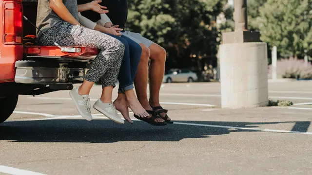 [BIntang] Kata Astrologer: 5 Zodiak Ini Ingin Selingkuh, tapi Takut