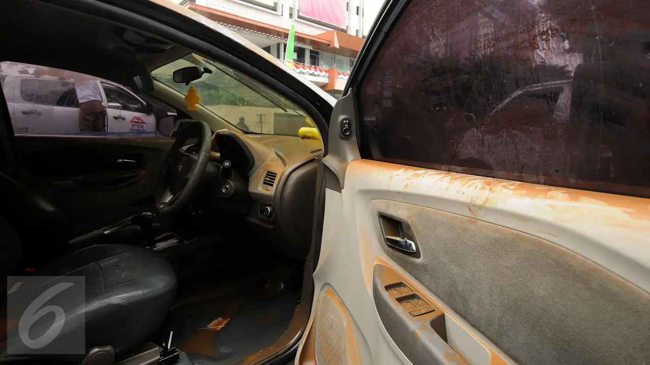 20160828-Pasca Banjir Kemang, Sejumlah Mobil Dievakuasi-Jakarta