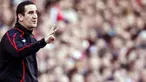 Sunderland manager Ricky Sbragia directs his players against Arsenal during their English Premier League football match at The Emirates Stadium in London on February 21, 2009. AFP PHOTO/PAUL ELLIS