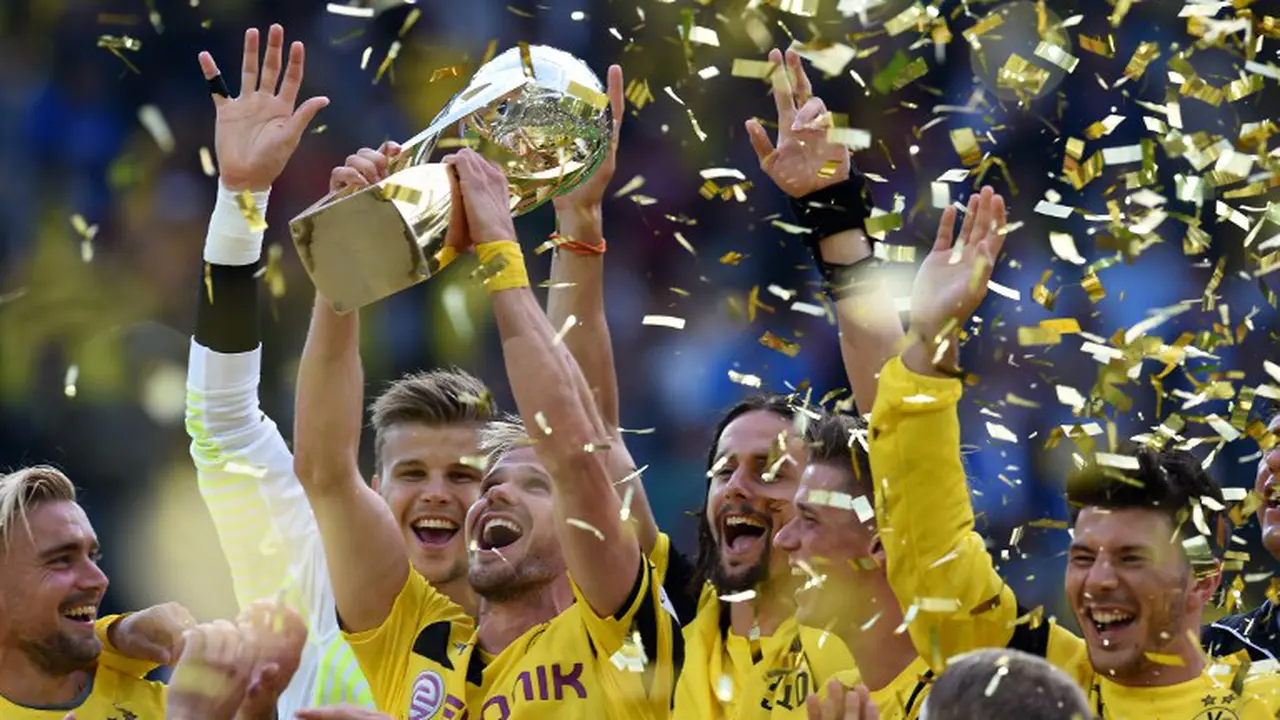 Kalahkan Muenchen, Dortmund Raih Trofi Perdana di Musim 2014-15