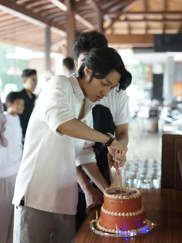 Potret Keisha Alvaro Rayakan Ulang Tahun Ke-20 Tahun, Dapat Kejutan dari Keluarga