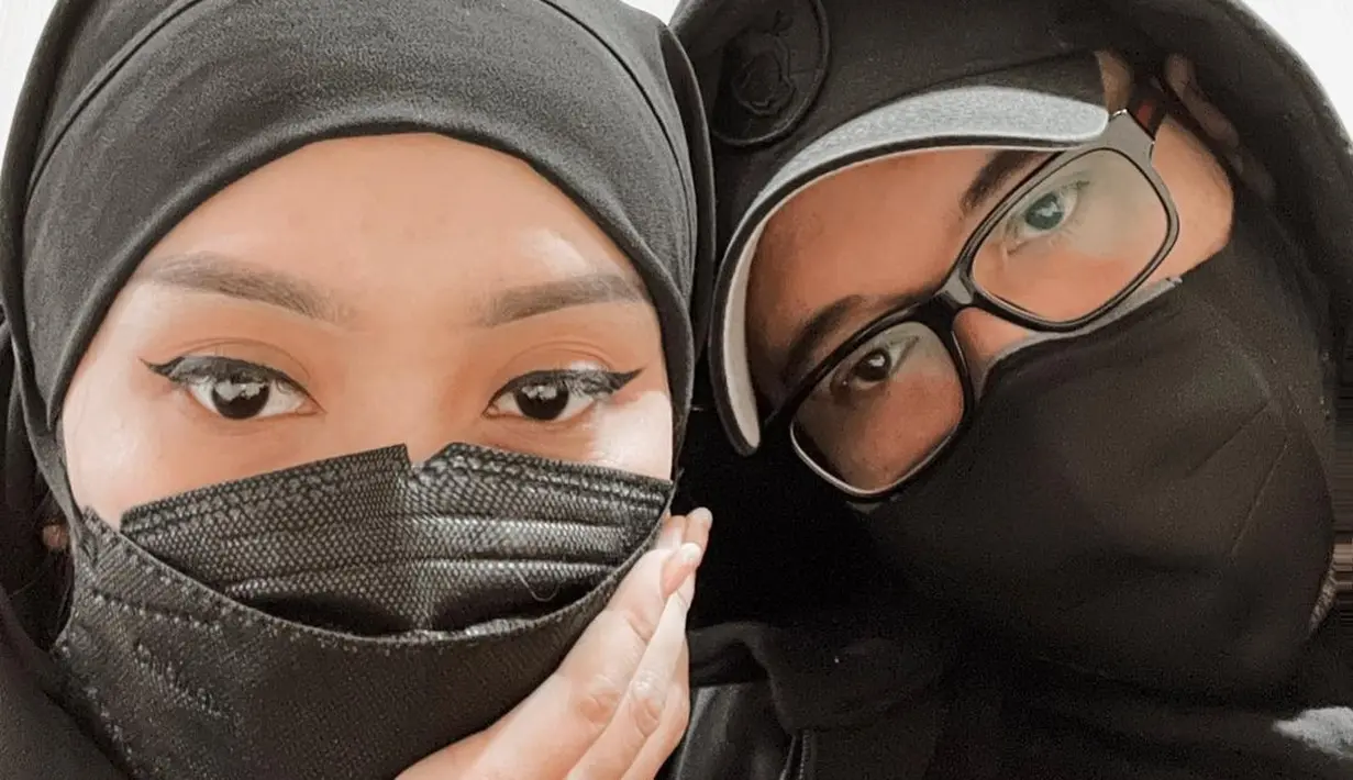 Kini keduanya dikabarkan menikah. Kabar tersebut diketahui dari Kepala KUA Kecamatan Cilandak, Bunyamin lewat pesan singkat kepada awak media. (instagram/cita_citata)