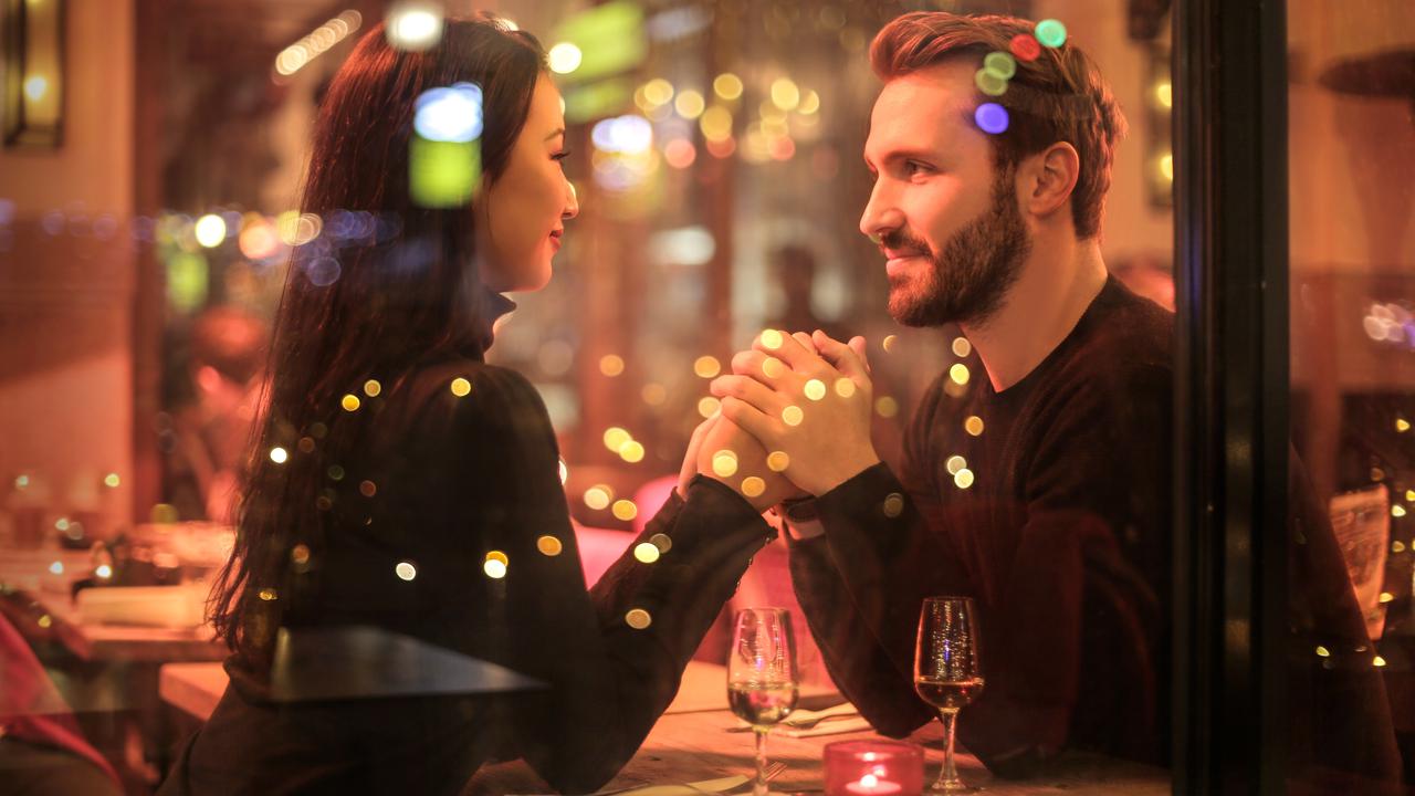 6 Perbedaan yang Paling Terlihat Saat Kencan di Usia 20-an dan 30-an