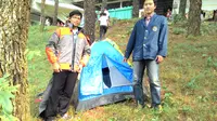 Desain inovatif berupa jaket karya mahasiswa IPB ini  yang mampu menjadikan bepergian ke gunung lebih praktis dan efisien. (Liputan6.com/Bima Firmansyah)