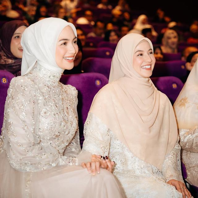 6 Potret Citra Kirana dan Natasha Rizky di Galprem Film Baru, Bersahabat Sejak SMA