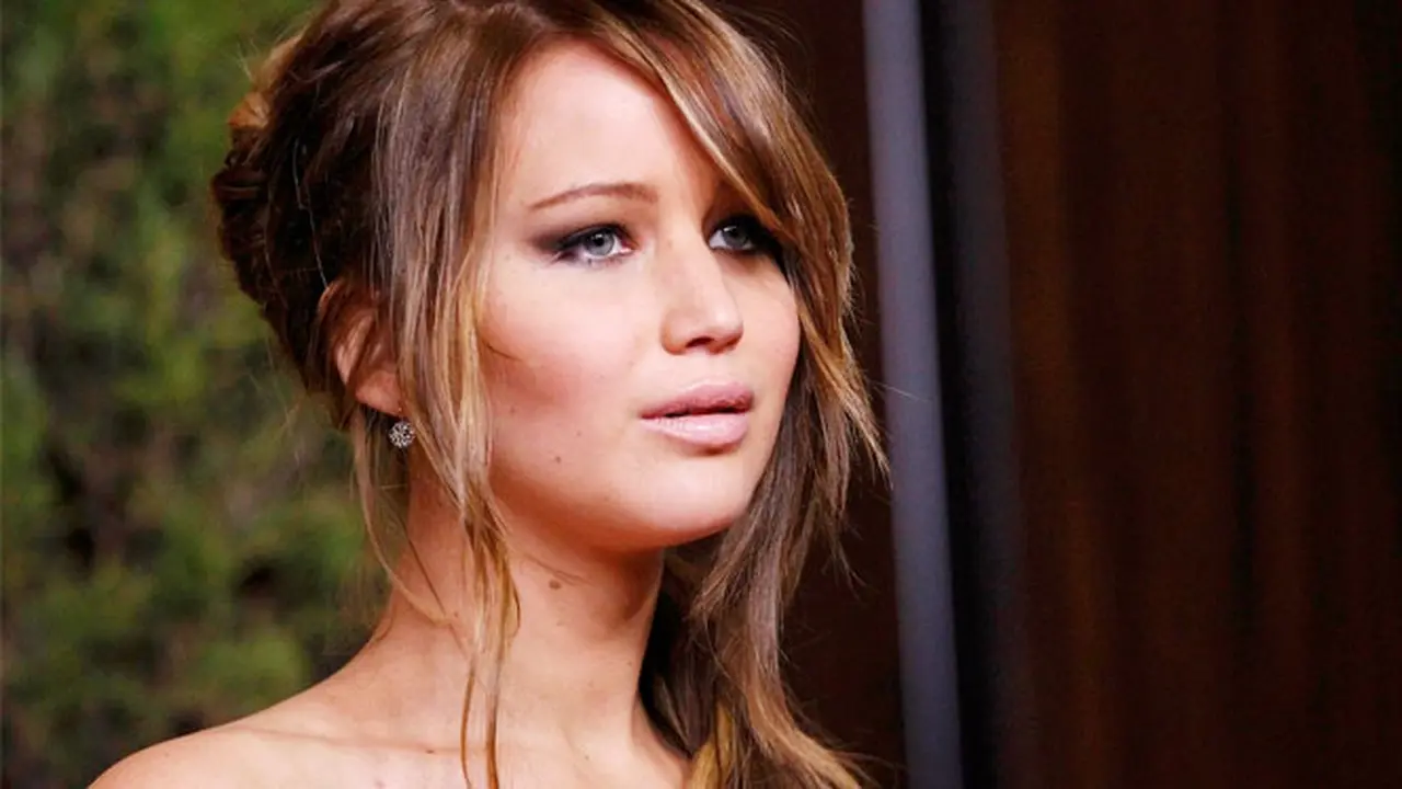 jennifer-lawrence-131130b.jpg
