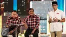 Sandiaga Uno menjawab pertanyaan dari lawannya saat debat kedua Cagub DKI-Jakarta, Jumat (27/1). Saling serang antar pasangan calon mulai terjadi pada debat cagub DKI Jakarta 2017 putaran kedua kali ini. (Liputan6.com/Faizal Fanani)