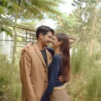 Deva Mahenra dan Mikha Tambayong (Instagram/devamahenra)